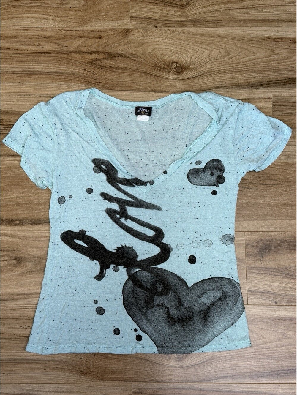 Blue Asphalt Y2K Mint Watercolor Heart Love Graphic Tee V Neck Sz M